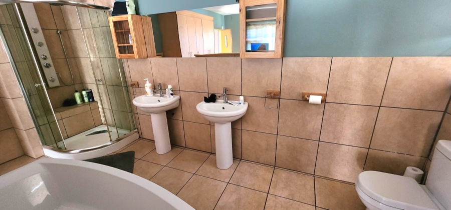 Commercial Property for Sale in Hartbeespoort Rural North West